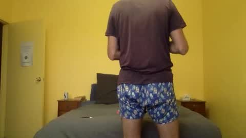 Snapshot of whynotfly1 chatting on December 19, 9:18 am whynotfly1 online show from December 19, 9:18 am