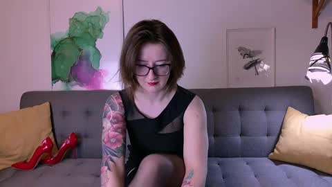 wild_peony online show from March 1, 8:10 pm