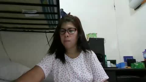 WildChick online show from December 12, 1:32 am