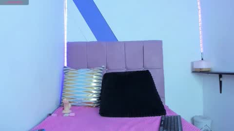 Snapshot of wildcat_ass chatting on December 14, 6:30 am gatita online show from December 14, 6:30 am