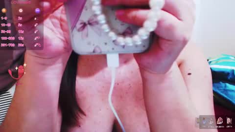 wildhotasianx online show from December 19, 2:24 pm