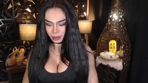 Snapshot of wildroxie chatting on February 22, 10:31 pm ROXIE online show from February 22, 10:31 pm