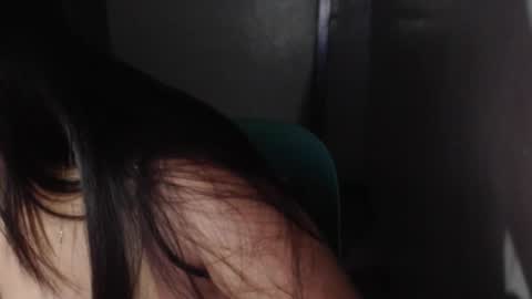 Snapshot of wildsexpussy69 chatting on October 16, 8:15 am wildsexpussy69 online show from October 16, 8:15 am