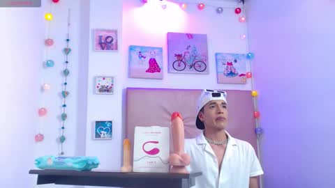 willians__ online show from November 30, 4:27 am