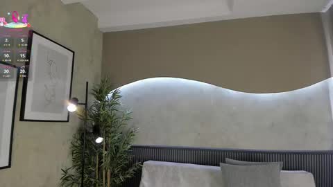 Ms Willow online show from September 22, 11:45 am