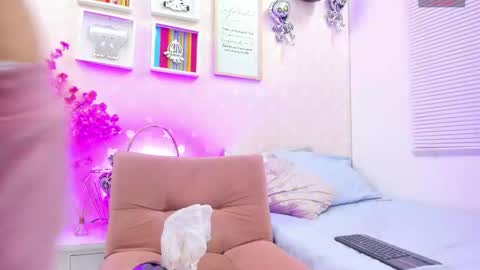 willow pearl online show from November 28, 11:24 am