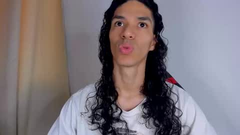 willy_veins online show from February 17, 1:32 pm