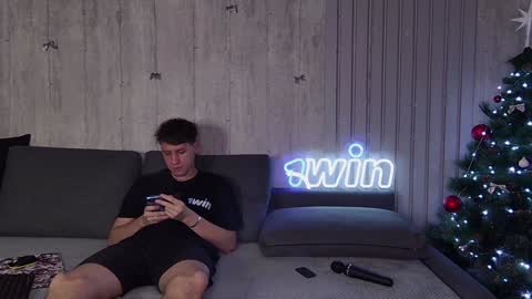 Snapshot of wineandboobs chatting on December 25, 3:17 pm wineandboobs online show from December 25, 3:17 pm