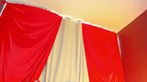 Wini Fer online show from November 8, 1:55 pm