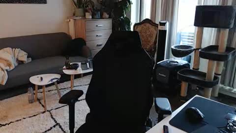 cream36 online show from November 16, 8:31 am