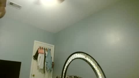 Snapshot of wishhwashy22 chatting on January 9, 2:18 pm Chanel online show from January 9, 2:18 pm