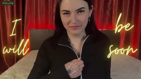 Snapshot of witch_baby_ chatting on December 8, 7:26 am Kira online show from December 8, 7:26 am