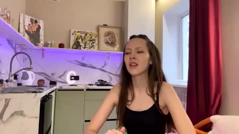 Isobelle online show from January 23, 11:15 am