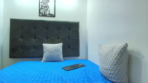  W O L F  online show from January 28, 5:24 pm