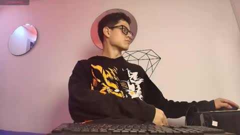  W O L F  online show from September 25, 11:36 am