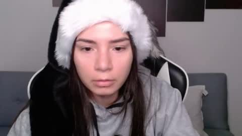 Snapshot of wolfs_daughter chatting on December 26, 3:27 am Alex online show from December 26, 3:27 am