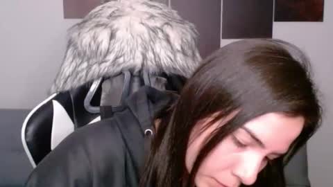 Snapshot of wolfs_daughter chatting on January 22, 2:48 am Alex online show from January 22, 2:48 am