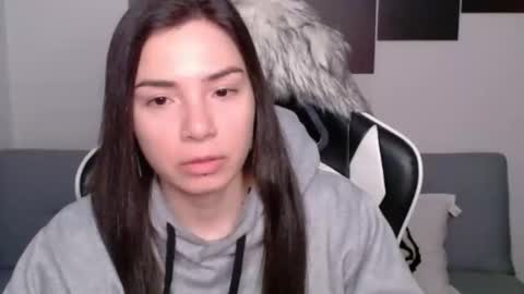 Snapshot of wolfs_daughter chatting on January 30, 3:11 am Alex online show from January 30, 3:11 am