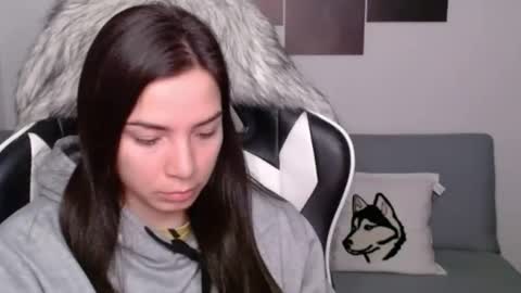 Snapshot of wolfs_daughter chatting on January 31, 2:15 am Alex online show from January 31, 2:15 am