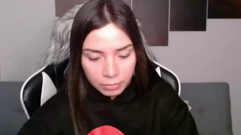 Snapshot of wolfs_daughter chatting on February 22, 4:18 am Alex online show from February 22, 4:18 am