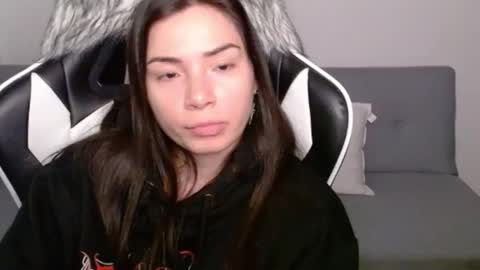 Snapshot of wolfs_daughter chatting on February 26, 4:47 am Alex online show from February 26, 4:47 am