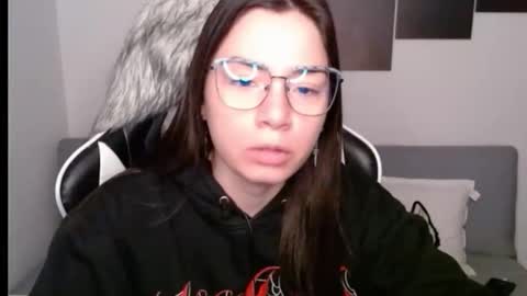 Snapshot of wolfs_daughter chatting on September 15, 2:00 am Alex online show from September 15, 2:00 am