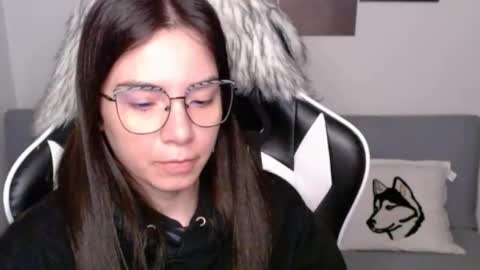 Snapshot of wolfs_daughter chatting on October 29, 3:09 am Alex online show from October 29, 3:09 am