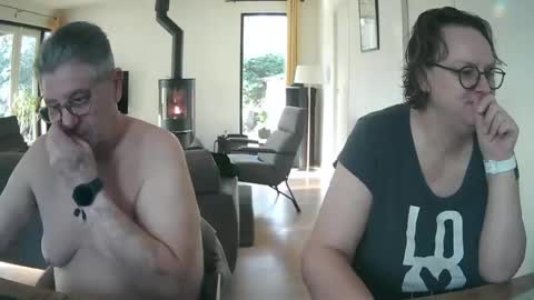 woodwurm and Snoeske online show from February 2, 1:52 pm