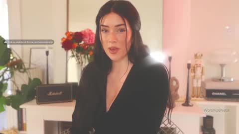 Brielle online show from December 3, 10:51 pm