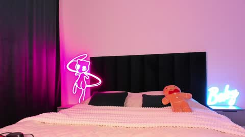 Emi online show from December 20, 2:08 am