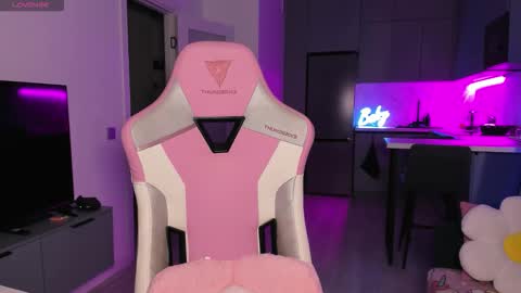 Emi online show from October 14, 2:01 am