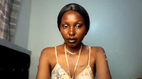 Snapshot of wren_7 chatting on December 16, 10:20 am wren 7 online show from December 16, 10:20 am