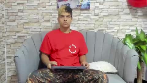 wyatt online show from September 16, 11:00 am