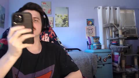 Snapshot of wyattfans_ chatting on September 27, 6:35 pm Wyatt online show from September 27, 6:35 pm