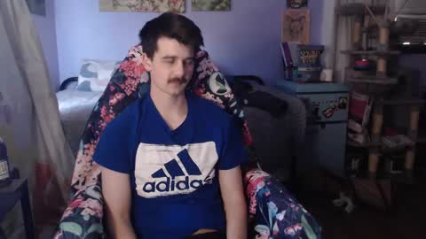 Snapshot of wyattfans_ chatting on October 1, 6:25 pm Wyatt online show from October 1, 6:25 pm