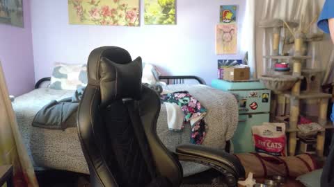 Snapshot of wyattfans_ chatting on October 21, 6:08 pm Wyatt online show from October 21, 6:08 pm