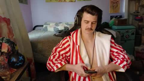 Snapshot of wyattfans_ chatting on November 1, 7:16 pm Wyatt online show from November 1, 7:16 pm