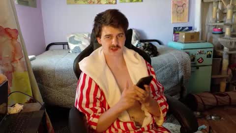 Snapshot of wyattfans_ chatting on November 8, 6:40 pm Wyatt online show from November 8, 6:40 pm