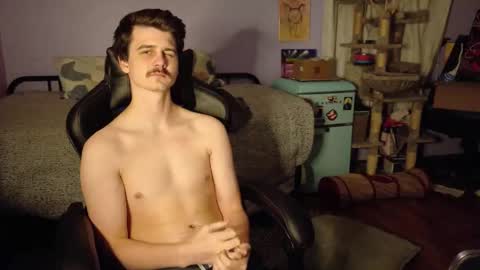 Snapshot of wyattfans_ chatting on November 12, 7:09 am Wyatt online show from November 12, 7:09 am