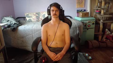 Snapshot of wyattfans_ chatting on November 18, 10:14 pm Wyatt online show from November 18, 10:14 pm