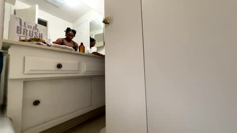 Snapshot of wynterheat chatting on February 10, 8:42 pm Wynter Heat online show from February 10, 8:42 pm