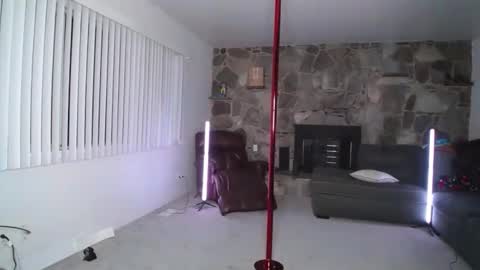 Snapshot of wytransgal chatting on November 19, 2:33 am WyTransGal - Aurora online show from November 19, 2:33 am