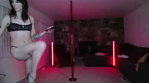 Snapshot of wytransgal chatting on November 22, 1:26 am WyTransGal - Aurora online show from November 22, 1:26 am