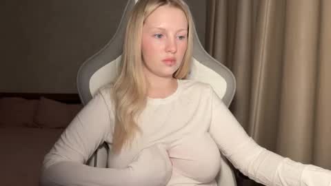 eva online show from November 19, 4:18 pm