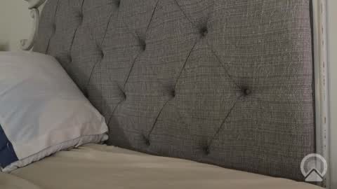 Snapshot of x_dreamgirl_x chatting on October 18, 10:10 pm Mariah online show from October 18, 10:10 pm