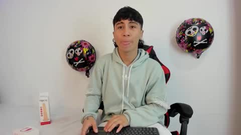 xaanderGrey online show from October 12, 7:46 pm