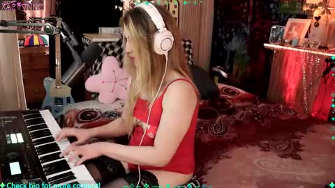 Xaevynne  Sometimes Milla Milla The Cute as a Buttom Brunette     online show from February 15, 8:00 am