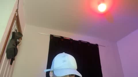 Snapshot of xalejo_max chatting on October 8, 5:54 pm xalejo_max online show from October 8, 5:54 pm