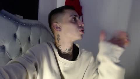 Snapshot of xalejo_max chatting on October 13, 8:42 pm xalejo_max online show from October 13, 8:42 pm