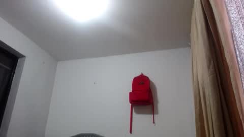 Snapshot of xalejo_max chatting on October 19, 12:28 pm xalejo_max online show from October 19, 12:28 pm